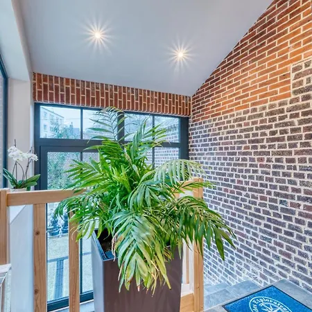 Villa Magnifique 240m2 Plein Centre - 600m - 2 A 15 Personnes *