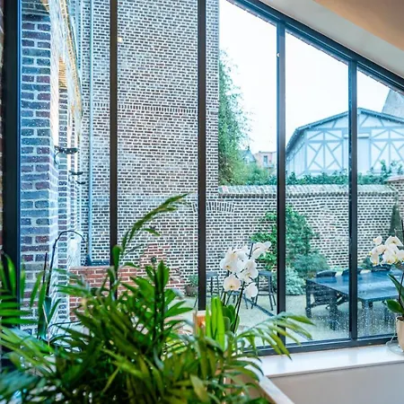 Magnifique 240m2 Plein Centre - 600m - 2 A 15 Personnes