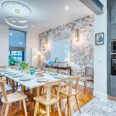 Magnifique 240m2 Plein Centre - 600m - 2 A 15 Personnes * Dieppe