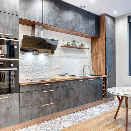 Magnifique 240m2 Plein Centre - 600m - 2 A 15 Personnes