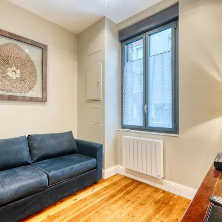 Magnifique 240m2 Plein Centre - 600m - 2 A 15 Personnes Villa